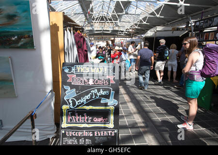 Greenwich Market, marché local haut en couleur, dans le sud-est de Londres, les étals de marché indépendants des arts, de l'artisanat et de l'alimentation Banque D'Images