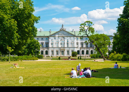 Ogrod Krasinskich, Krasinski Palais Krasinski park, avec en arrière-plan, Muranow, Varsovie, Pologne Banque D'Images