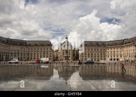 Fontaine miroir, Place de la Bourse, Bordeaux Banque D'Images