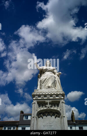 Southend Southend on Sea, Essex, Angleterre, Royaume-Uni. Statue de la reine Victoria 016 août jetée sur la Colline parlementaire. Banque D'Images