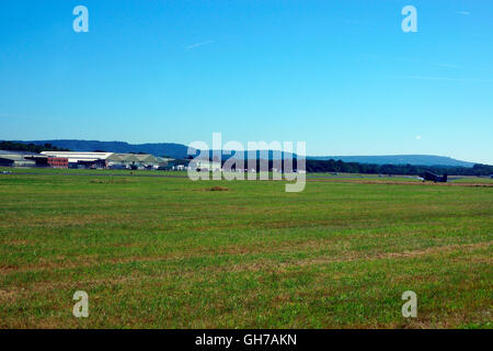 DUNSFOLD AÉRODROME (EGTD) Banque D'Images