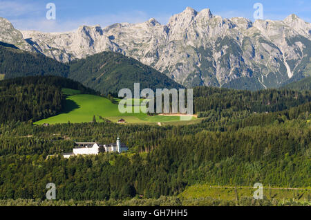 Bischofshofen : Mission lycée privé Saint Rupert, montagnes Tennengebirge, Autriche, Salzbourg, Salzbourg Banque D'Images