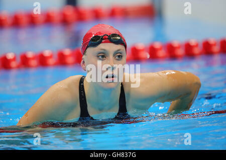 Rio de Janeiro, Brésil. 8e août 2016. Siobhan-Marie O'Connor de Grande-Bretagne est en concurrence dans la Women's 200m quatre nages individuel de la demi-finale au cours de la natation aux Jeux Olympiques de 2016 à Rio le stade olympique de natation à Rio de Janeiro, Brésil, 8 août 2016. Photo : Michael Kappeler/dpa/Alamy Live News Banque D'Images