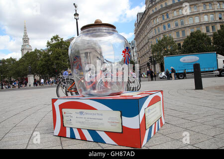 Trafalgar Square, Londres, Royaume-Uni. 9 Août, 2016. - Le Rêve BFG Sentier Jar à Trafalgar Square. Les rues de Londres sont transformés en pots de rêve géant magique pour célébrer le 100e anniversaire de Roald Dahl et Le BFG. film Credit : Dinendra Haria/Alamy Live News Banque D'Images