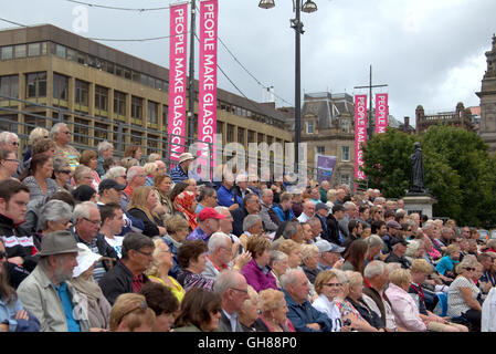 Glasgow, Écosse, Royaume-Uni 9 août 2016.Piping live ! Continué à Glasgow aujourd'hui comme un prélude à la Pipe Band Championships le week-end. dans George Square. Credit : Gérard Ferry/Alamy Live News Banque D'Images