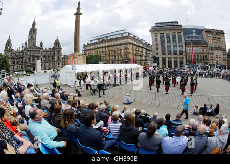 Glasgow, Écosse, Royaume-Uni 9 août 2016.Piping live ! Continué à Glasgow aujourd'hui comme un prélude à la Pipe Band Championships le week-end. dans George Square. Credit : Gérard Ferry/Alamy Live News Banque D'Images
