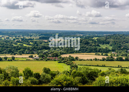 La Mole valley à Surrey, situé entre les Dunes du Nord et la crête de sable vert, England, UK Banque D'Images