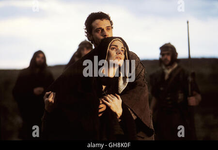 DIE PASSION CHRISTI / La Passion du Christ ITA/USA 2003 / Mel Gibson Johannes (HRISTO JIVKOV) und Maria (MAIA MORGENSTERN) Régie : Mel Gibson aka. La Passion du Christ Banque D'Images