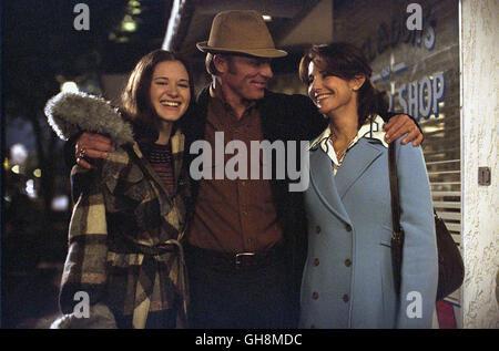 SIE IHN NENNEN / Radio RADIO USA 2003 / Michael Tollin Mary Helen (SARAH DREW), Harold Jones (ED HARRIS) et Linda (Debra Winger) Régie : Michael Tollin aka. Radio Banque D'Images