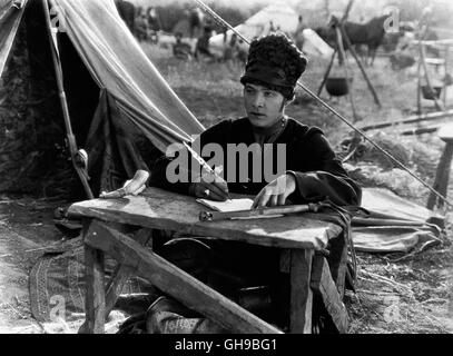 THE EAGLE / l'AIGLE USA 1925 / Clarence Brown Rudolph / RODOLFO VALENTINO (Lt. Vladimir Dubrovsky/The Black Eagle) Régie : Clarence Brown aka. L'aigle Banque D'Images