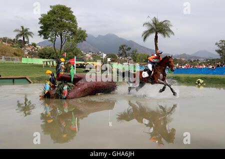 Les Pays-Bas' Theo van de Vendel sur Zidane au Centre Équestre Olympique sur le troisième jour de la Jeux Olympiques de Rio, au Brésil. ASSOCIATION DE PRESSE Photo. Photo date : lundi 8 août 2016. Crédit photo doit se lire : David Davies/PA Wire. RESTRICTIONS - usage éditorial uniquement. Banque D'Images