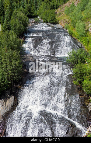 Cascade le long Oh-Be Sentier joyeux ; au large de l'épaulement du Mt. Owen, Gunnison National Forest ; près de Crested Butte, Colorado, USA Banque D'Images