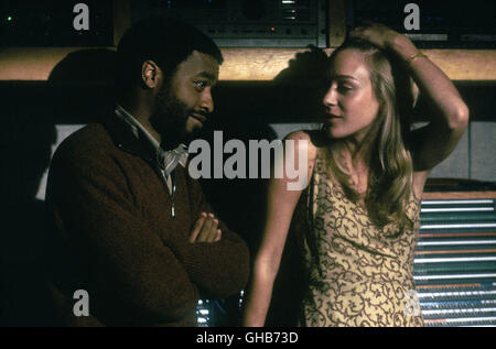 MELINDA ET MELINDA Melinda et Melinda USA 2004 Woody Allen Ellis (Chiwetel Ejiofor) und Chloe Sevigny (Laurel) Comedy Regie : Woody Allen aka. Melinda et Melinda Banque D'Images