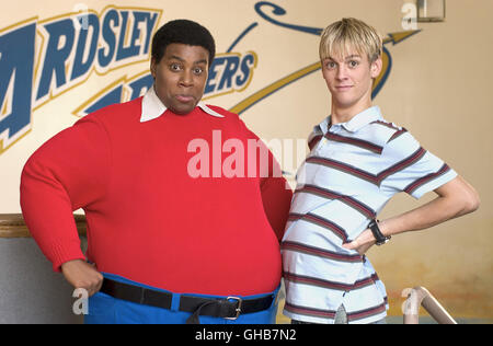 FAT ALBERT USA 2004 Joel Zwick Fat Albert (KENAN THOMPSON) und ein Schüler (AARON CARTER) Comedy Regie : Joel Zwick Banque D'Images