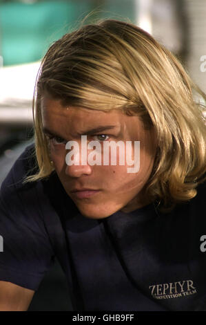 DOGTOWN BOYS Les Seigneurs de Dogtown USA 2005 Catherine Hardwicke Jay Adams (Emile Hirsch) Régie : Catherine Hardwicke aka. Les Seigneurs de Dogtown Banque D'Images