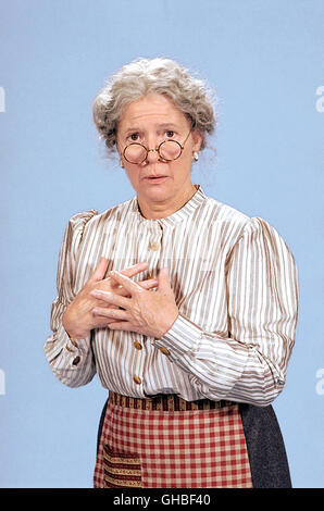 DER RÄUBER HOTZENPLOTZ D 2006 Gernot Roll Die Großmutter (CHRISTIANE HÖRBIGER) Régie : Gernot Roll Banque D'Images