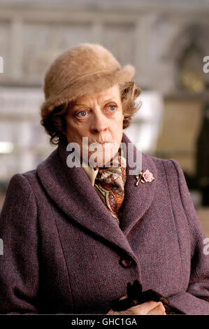 MORD IM PFARRHAUS Garder Maman UK 2005 Niall Johnson Haushälterin Grace Hawkins (MAGGIE SMITH) Régie : Niall Johnson aka. Maintien de la Maman Banque D'Images