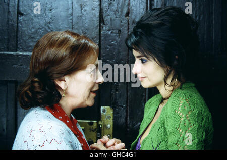 Spanien 2006 VOLVER Pedro Almodovar Abuela/grand-mère (Carmen Maura) et Raimunda (PENELOPE CRUZ) Régie : Pedro Almodovar Banque D'Images