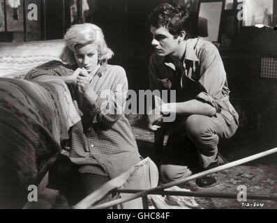 BLICK ZURÜCK IM ZORN Revenir en colère UK 1958 Tony Richardson Alison Porter (MARY URE), Cliff Lewis (GARY RAYMOND) Régie : Tony Richardson aka. Regarder en arrière dans la COLÈRE Banque D'Images