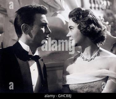 Chambre DU HAUT UK 1959 Jack Clayton Joe (LAURENCE HARVEY), Susan (HEATHER SEARS) Régie : Jack Clayton Banque D'Images