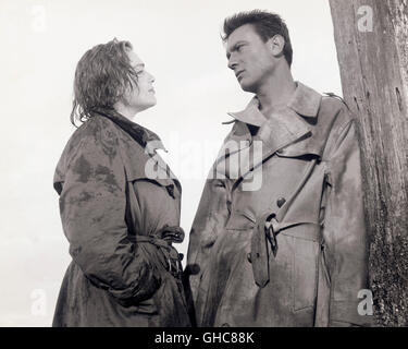 Chambre DU HAUT UK 1959 Jack Clayton Alice Aisgill (Simone SIGNORET), Joe Lampton (LAURENCE HARVEY) Régie : Jack Clayton Banque D'Images