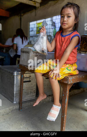 L'aide médicale aux Philippines Banque D'Images