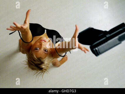 DOA : Dead or Alive D/UK 2006 Corey Yuen une scène d'Action : Christie (HOLLY VALANCE) Régie : Corey Yuen Banque D'Images