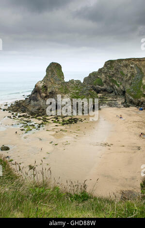 Humphrey noir Rock ou sur l'île de Flory Whipsiderry Beach à Newquay, Cornwall. à Newquay, Cornwall. Banque D'Images