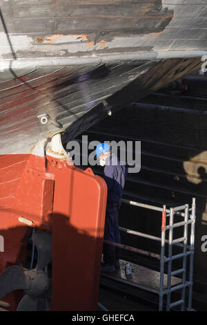 Tall Ship Kaskelot en cale sèche pour des réparations et entretien Banque D'Images