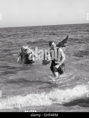 L'île mystérieuse UK/USA 1961 Cy Endfield PERCY HERBERT (droite) comme le Sgt. Pencroff dans la fantasy film 'Mysterious Island'. Regie : Cy Endfield Banque D'Images