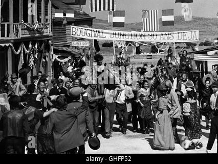 LES PETROLEUSES France/Italie/Espagne/UK 1971 Scène Gilles Grangier avec Claudia Cardinale (Marie) Régie : Gilles Grangier Banque D'Images