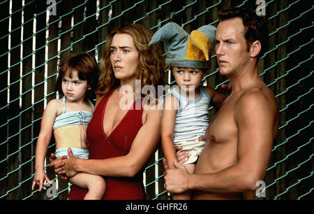 Petits enfants / Lucy Pierce (SADIE GOLDSTEIN), Sarah Pierce (Kate Winslet), Aaron Adamson (TY SIMPKINS) et Brad Adamson (PATRICK WILSON) Régie : Todd Field aka. Les petits enfants Banque D'Images