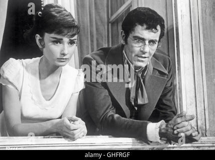 AUDREY HEPBURN (Natasha Rostov), Henry Fonda (Pierre Bezukhov) Régie : Banque D'Images