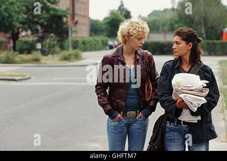 Auf der anderen Seite / PATRYCIA ZIOLKOWSKA comme Lotte Staub et NURGÜL MINTS Ayten Öztürk en régie : Fatih Akin aka. Auf der anderen Seite Banque D'Images