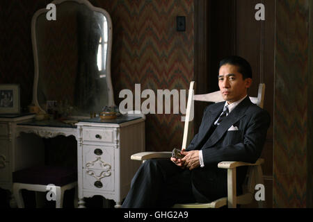 TONY LEUNG (M. Yi) Régie : Ang Lee aka. Lust, Caution / Se jie Banque D'Images