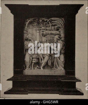 La Galerie de Portraits et autres tableaux anciens (1900) est une collection de portraits et de peintures anciennes, mettant en valeur des figures notables et des œuvres artistiques des périodes antérieures. La galerie reflète l’évolution du monde de l’art, préservant les ressemblances d’individus importants et de réalisations artistiques de l’histoire. Banque D'Images