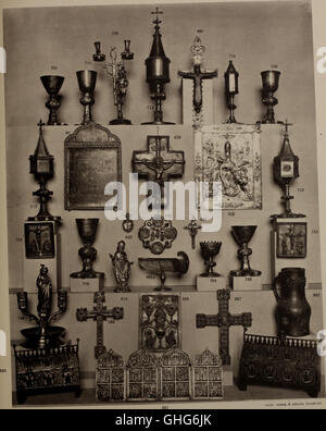 *Galerie de Portraits et autres tableaux anciens* (1900) est une collection de portraits et de peintures historiques, mettant en valeur diverses figures renommées du passé et mettant en valeur les styles et techniques artistiques utilisés dans la création de ces œuvres. Banque D'Images