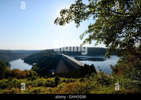 Hasselfelde, Allemagne. 13 Sep, 2016. Barrage de l'eau en été Rappbode, en Allemagne, près de ville de Hasselfelde, 13. Septembre 2016. Photo : Frank May | utilisée dans le monde entier/dpa/Alamy Live News Banque D'Images