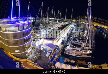 Monaco, Monaco. 27 Sep, 2016. Monte Carlo, Monaco - le 27 septembre 2016 : Monaco Yacht Show | Verwendung weltweit © dpa/Alamy Live News Banque D'Images