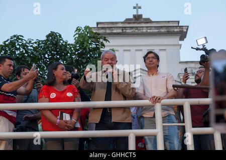 Campinas, São Paulo, Brésil. 28 Sep, 2016. L'ancien Président du Brésil, Luiz Inacio Lula da Silva s'exprime à l'événement d'une campagne électorale ou le Parti des travailleurs (PT). Lula a été récemment accusé de corruption par les procureurs à l'opération lavage de voitures. Credit : Gábor Basch/Alamy Live News Banque D'Images