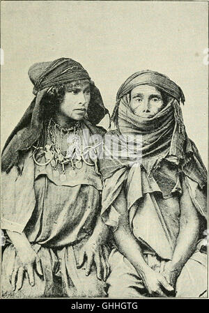 Les habitants des grottes du sud de la Tunisie ; souvenirs d'un séjour avec le khalifa de Matmata (1898) ; Banque D'Images