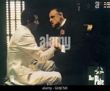 AL MARTINO (Johnny Fontane), Marlon Brando (mafia boss Don Vito Corleone) Régie : Francis Ford Coppola aka. Le parrain Banque D'Images