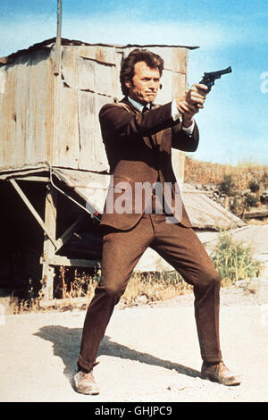 Polizist Harry Callahan (CLINT EASTWOOD) ist à San Franzisko Erpresser und hinter dem Killer son Scorpion... Regie : Don Siegel aka. L'inspecteur Harry Banque D'Images