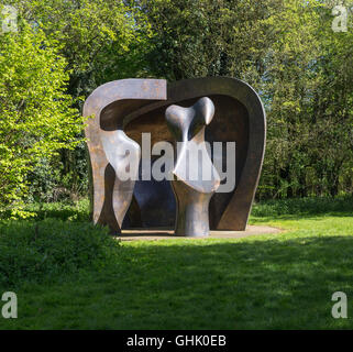 Henry Moore, Grand figure dans un abri, 1985-1986 Banque D'Images