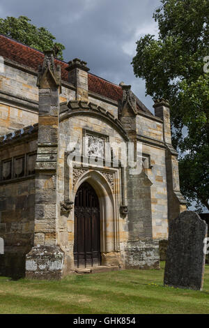 Cimetière de l'église ancienne Penshurst à Penshurst, Kent, Royaume-Uni Banque D'Images