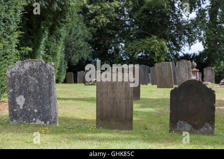 Cimetière de l'église ancienne Penshurst à Kent, Royaume-Uni Banque D'Images