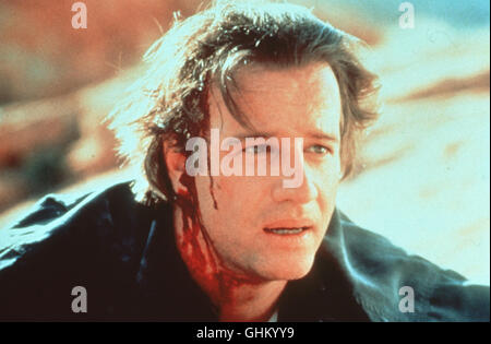 Roadflower während eines Fahrt auf einem einsamen autoroute erleben Jack Lerolland (CHRISTOPHER LAMBERT), dessen Familie und der gemeinsame Freund mit seinem Sohn Glen riche den blanken horreur : Der entflohene Regie : Deran Sarafin aka. Roadflower Banque D'Images