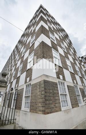 Une vue générale de la partie de la Grosvenor Estate conçu par l'architecte Sir Edwin Lutyens, Page Street à Pimlico, dans le centre de Londres. Banque D'Images