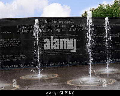 Arizona Memorial Fountain sculptures et aux personnes impliquées dans les conflits à travers le monde à Nashville Banque D'Images