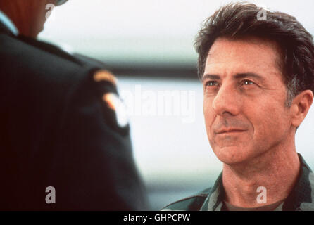 LAUTLOSE ÉCLOSION - Killer - In der kalifornischen Klein-Stadt Cedar Creek bricht eine tödliche plaies aus. Offenbar wurde ein aus Afrika importiert Killervirus... Bild : Der Virologe Sam Daniels (Dustin Hoffman) versucht in einem Wettlauf mit der Zeit, Anti-Serum ein zu finden. Regie : Wolfgang Petersen aka. Déclenchement Banque D'Images